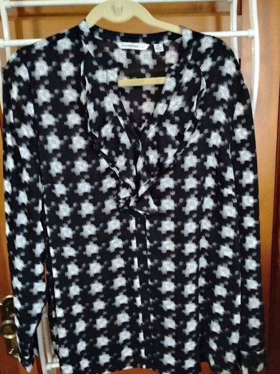 Isaac Mizrahi Tops - Issac Mizrahi Blouse Xl Button Front